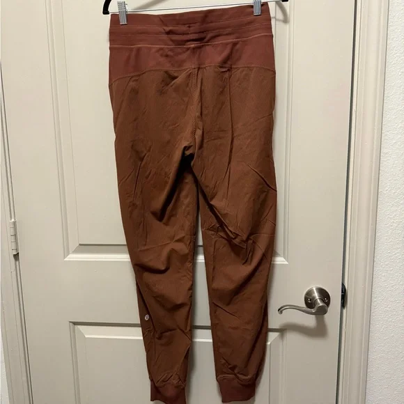 lululemon athletica Roasted Brown Dance Studio Jogger - Picture 4 of 7